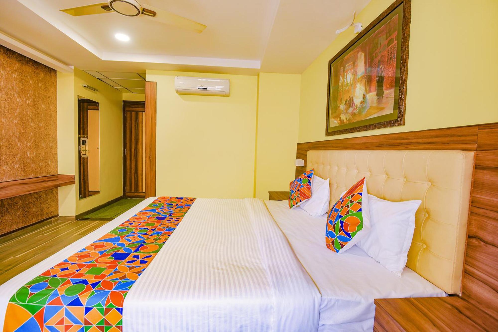 Fabhotel Phoenix Resorts - Nr M Chinnaswamy Stadium Bangalore Esterno foto